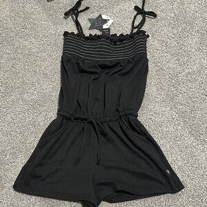 Pixie Lane black‎ smocked romper size 4 NWT